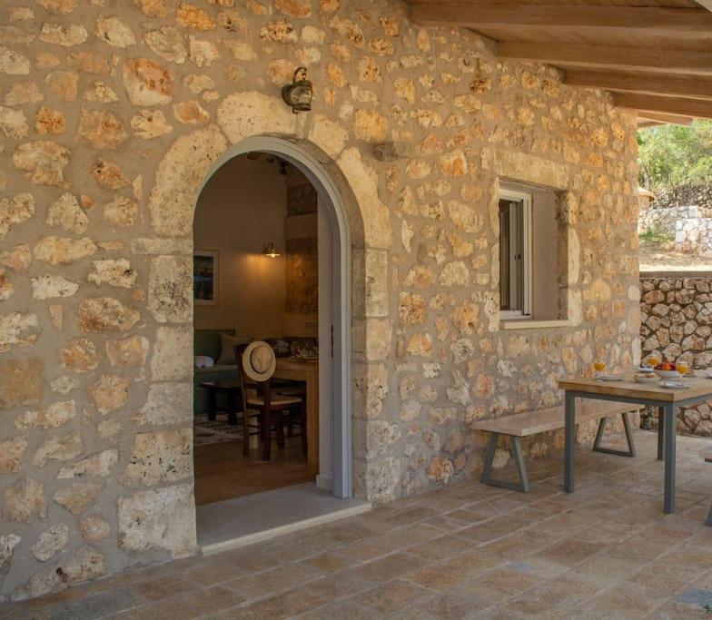 Avli - Tranquil Stonehouse In Lefkada Villa Alexandros Exteriör bild